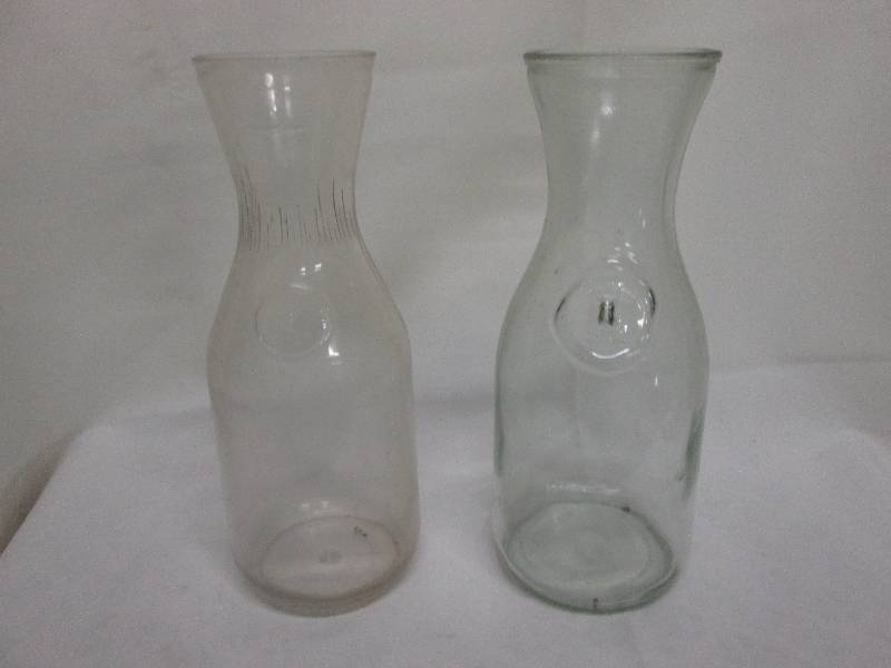 8 Vintage milk containers, 4 plasti...