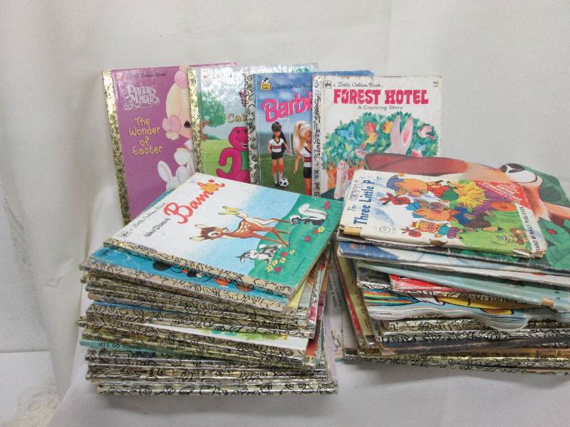 Large lot of childrens books...