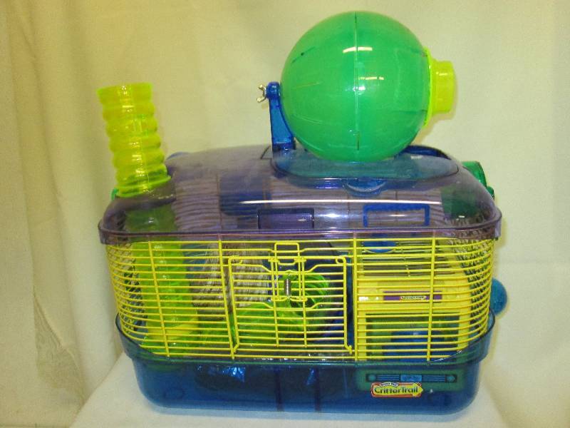 Hamster cage with run bus...