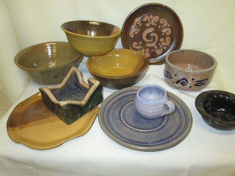 Assorted pottery pieces...