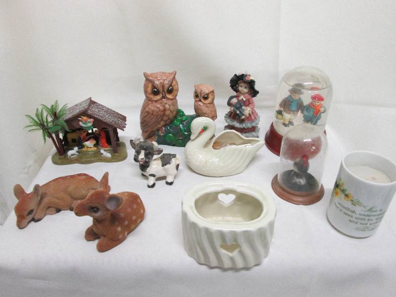 Assorted knick knacks...