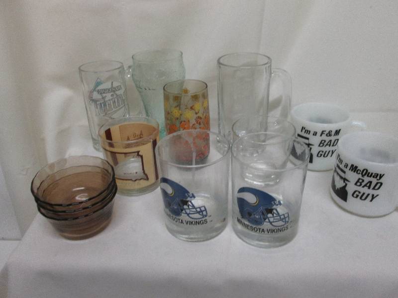 Lot of assorted mugs and glassware,...