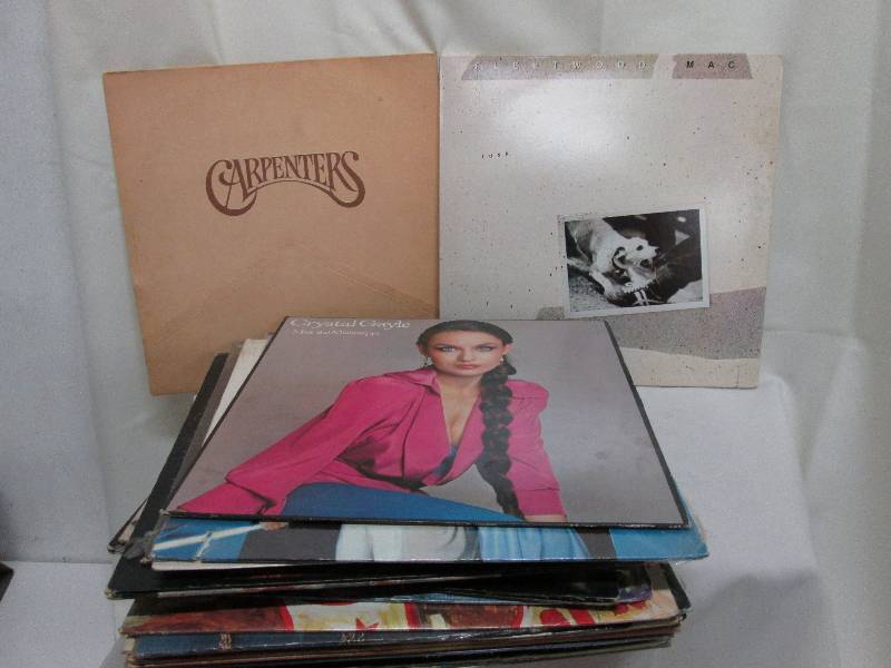 Lot of 20 vinyl albums various arti...