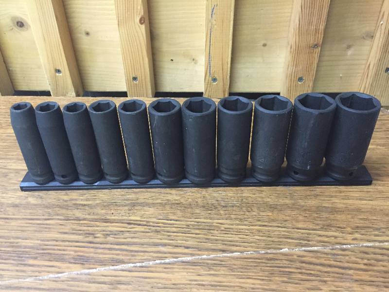 Husky - Heavy Duty Socket Standard Set