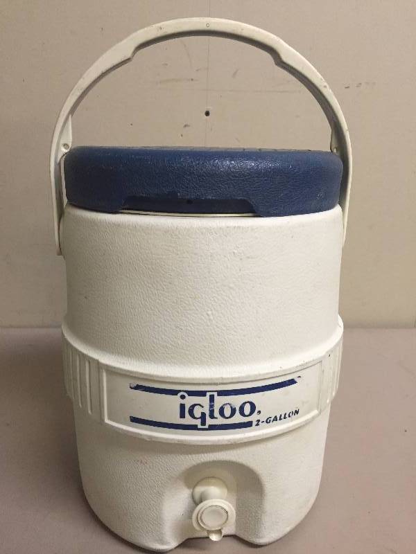 Igloo - 2 Gallon Water Jug