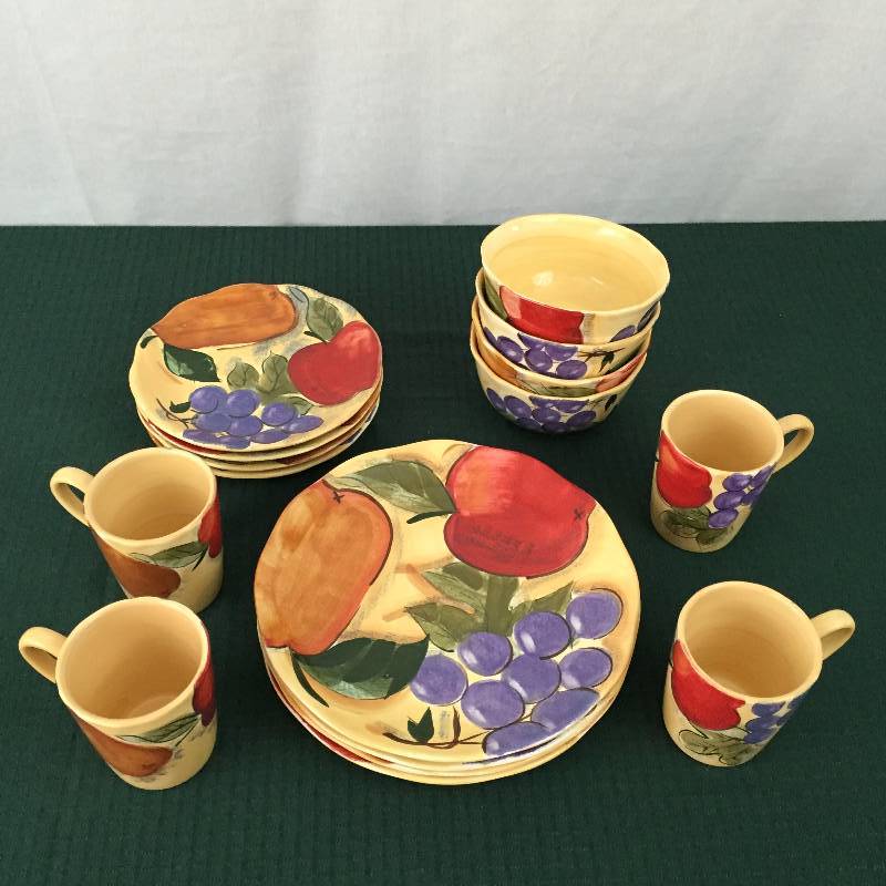 16 Piece Complete Dinnerware Set Home Trends Verdona Pretty Pale Yellow Background with Fruit Grapes Pears Apples