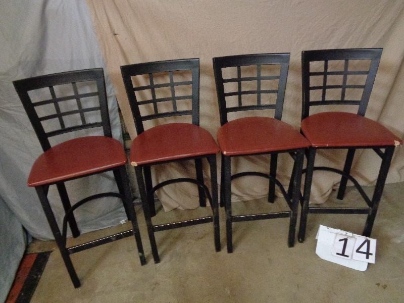 4 Hightop Chairs  Bar Stools
