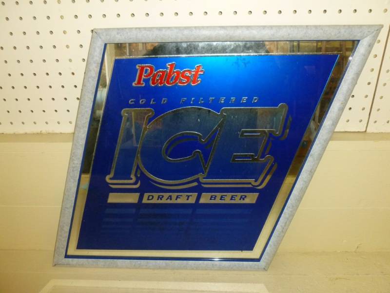 lot 5 image: Beer Mirror