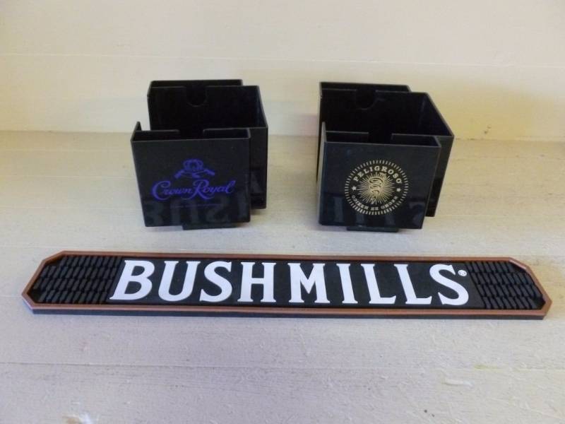 lot 9 image: Bar Items