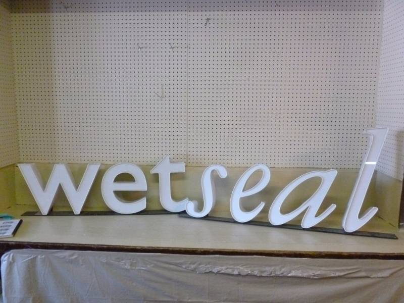 lot 27 image: Wet Seal Sign