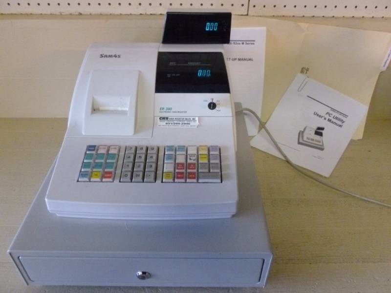 lot 28 image: Cash Register