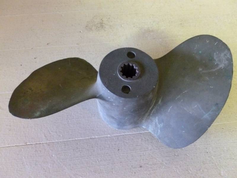 lot 40 image: Vintage Brass Boat Prop