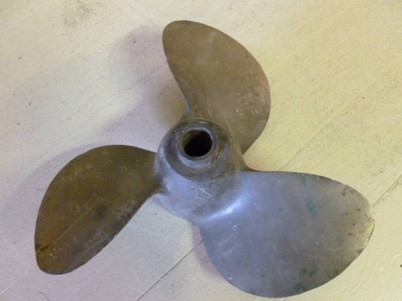 lot 41 image: Vintage Brass Boat Prop