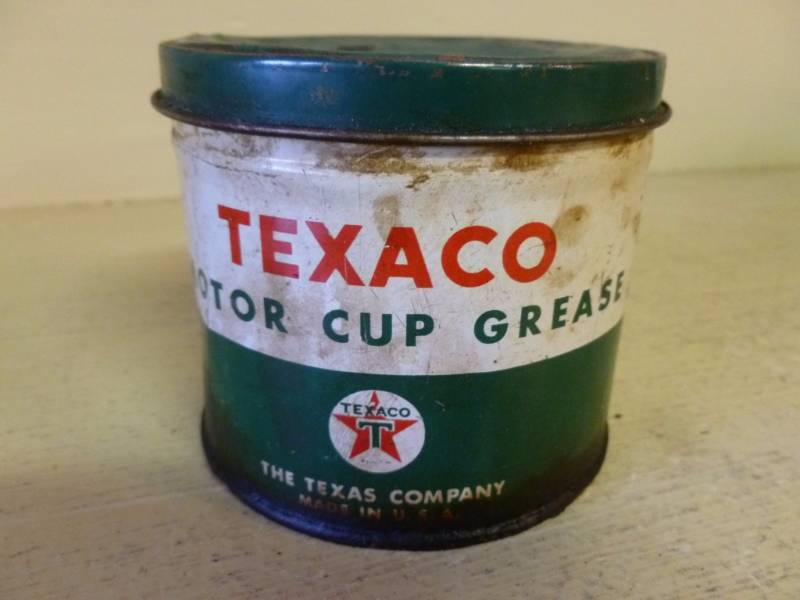 lot 60 image: Vintage Oil Can