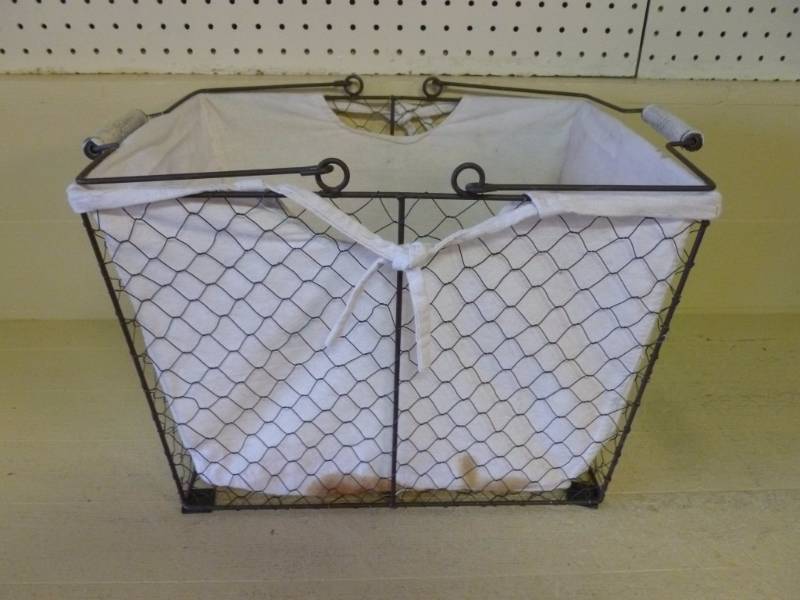 lot 63 image: Vintage Wire Basket