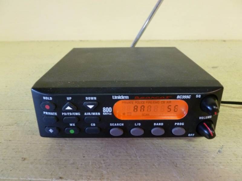 lot 69 image: Uniden Scanner