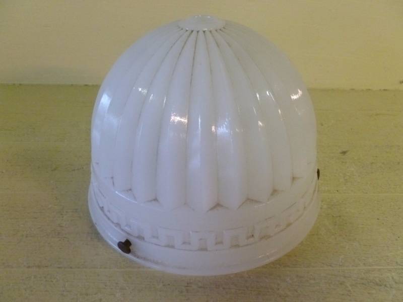 lot 83 image: Antique Light Shade