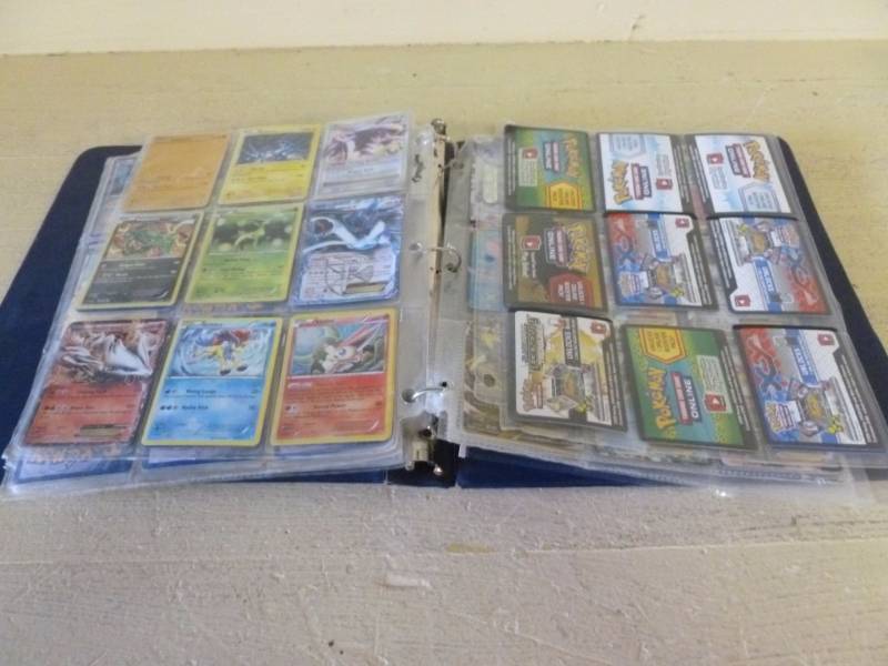 lot 140 image: Collectible Pokeman Cards