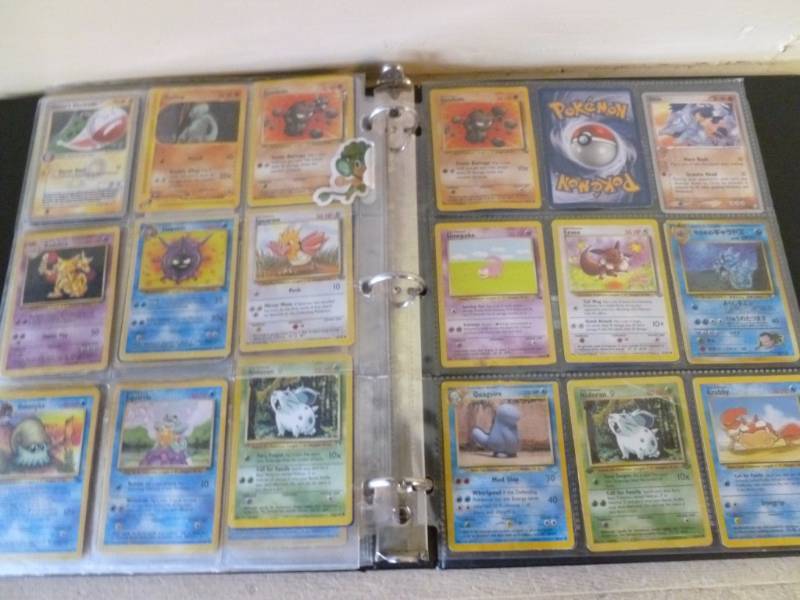 lot 141 image: Collectible Pokeman Cards
