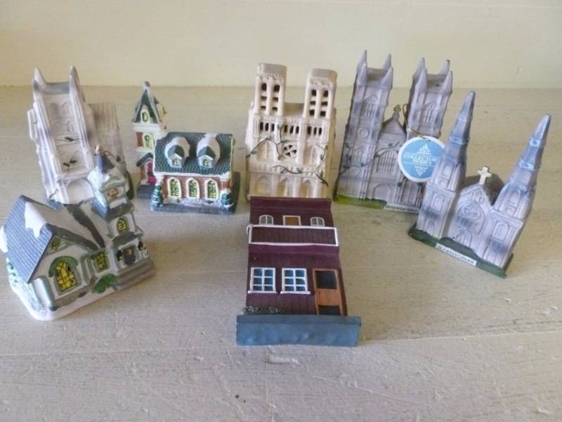 lot 179 image: Decorative