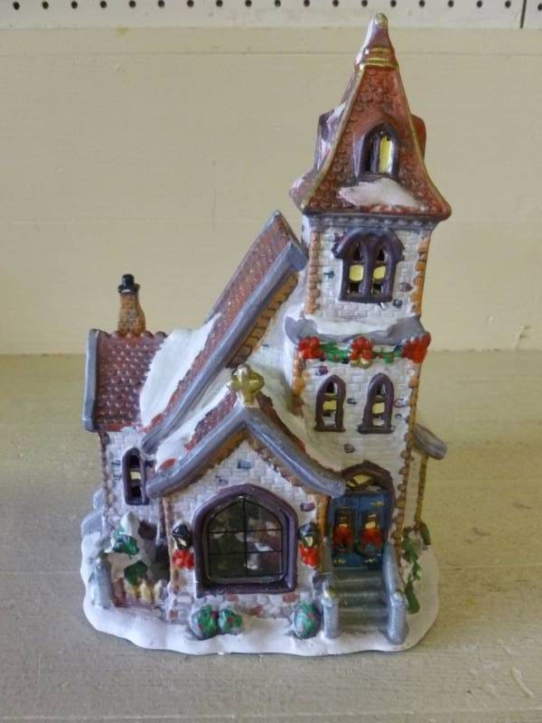 lot 185 image: Decorative