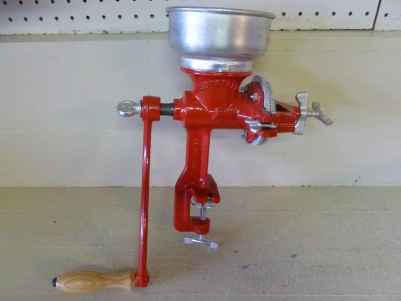 lot 230 image: Food Mill