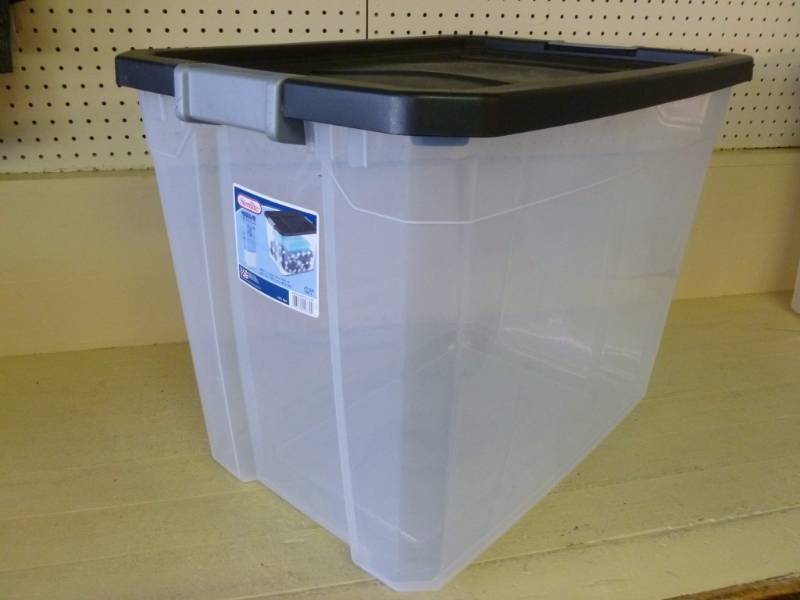 lot 243 image: Storage Tote