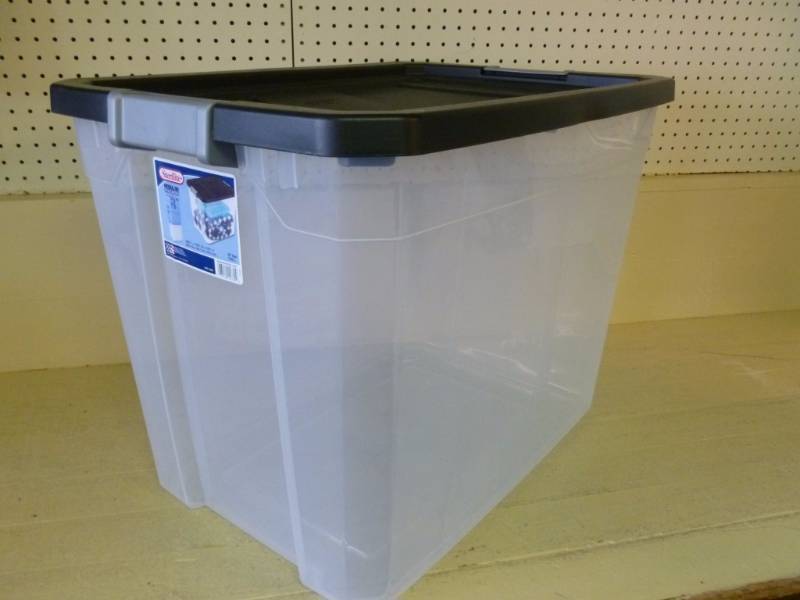 lot 244 image: Storage Tote