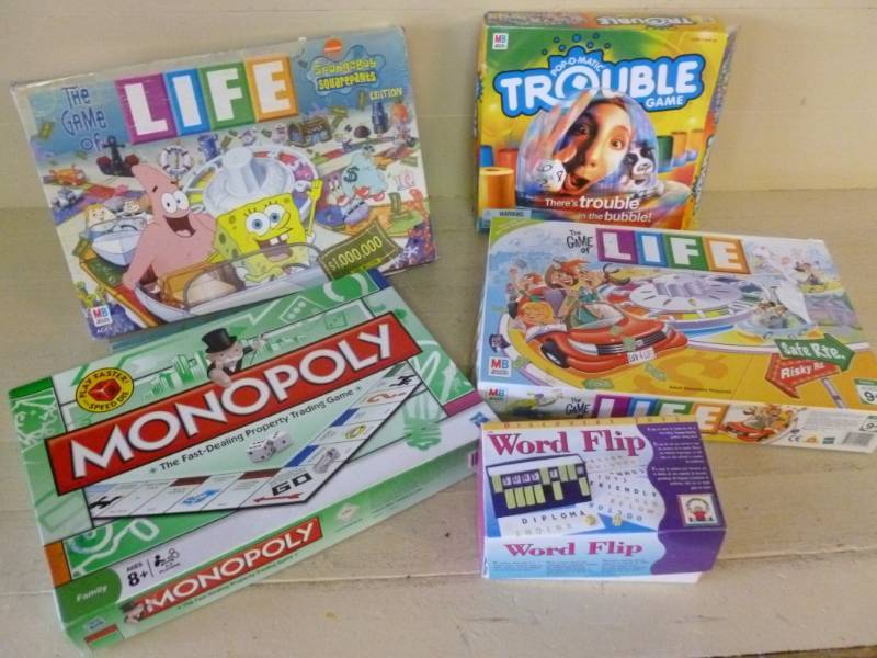 lot 271 image: Games