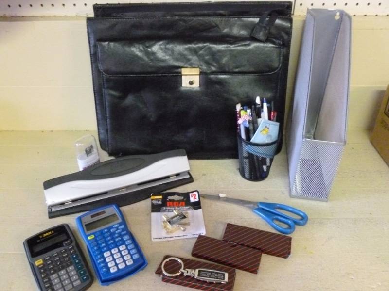 lot 300 image: Office Items