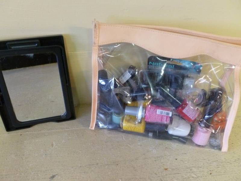 lot 301 image: Finger Nail Polish