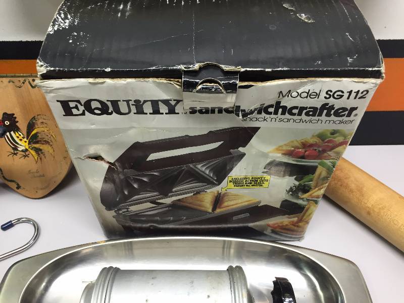 SANDWICH MAKER AND MISC KITCHEN ITEMS