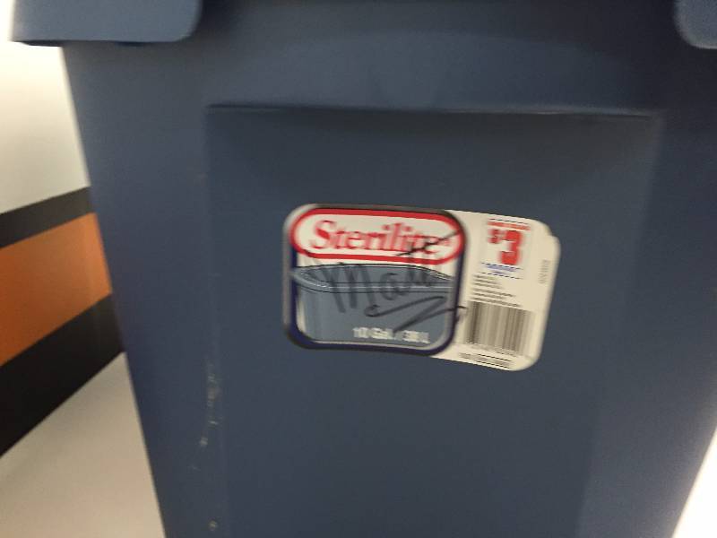 PLASTIC TOTES