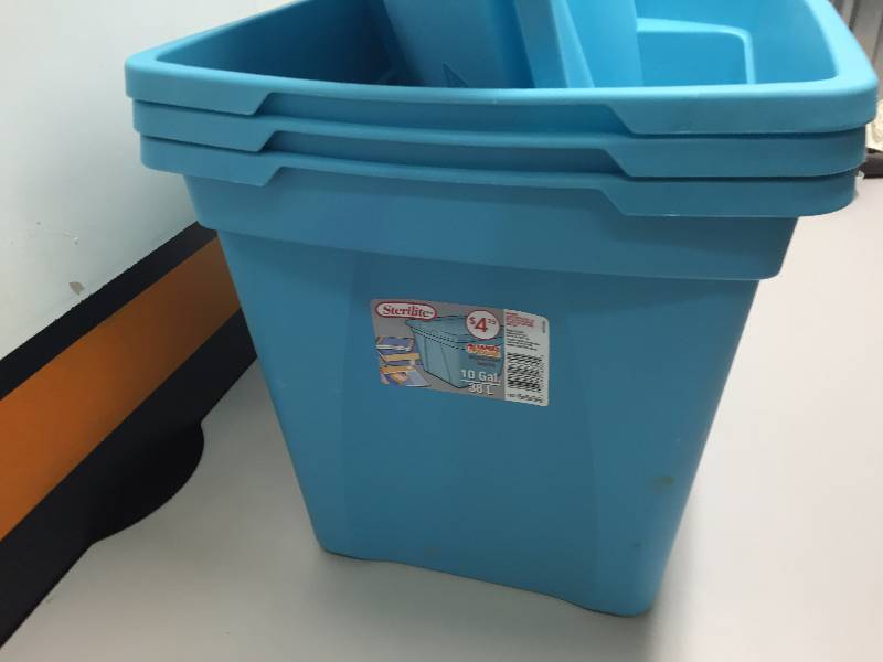 PLASTIC TOTES