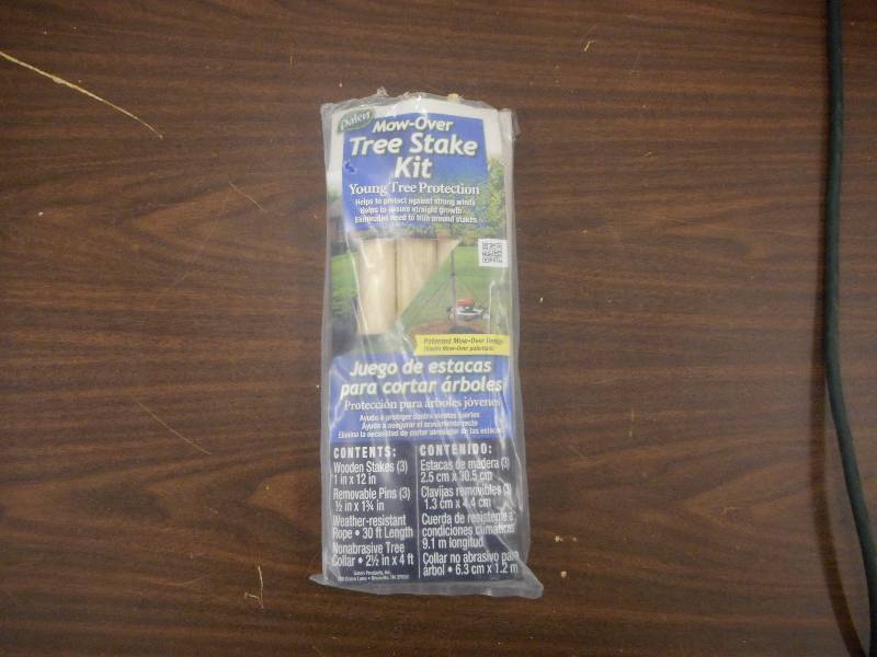 lot 47 image: MOW OVER DO NOT PLOW TREE STAKE KIT