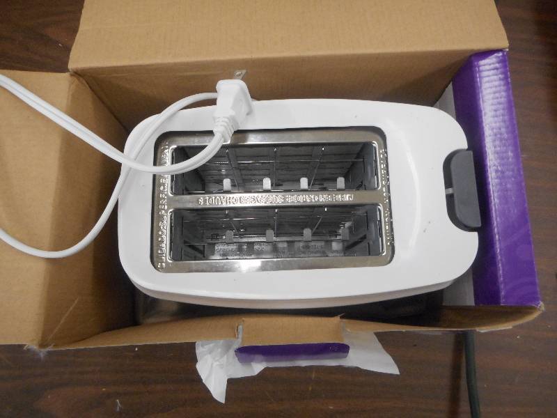 lot 75 image: RIVAL 2 SLICE TOASTER