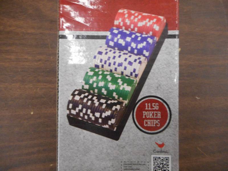 lot 84 image: POKER CHIP SET