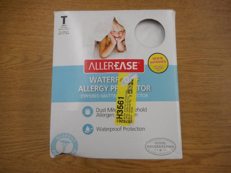 lot 12 image: ALLEREASE WATERPROOF ALLERGY PROTECTOR TWIN