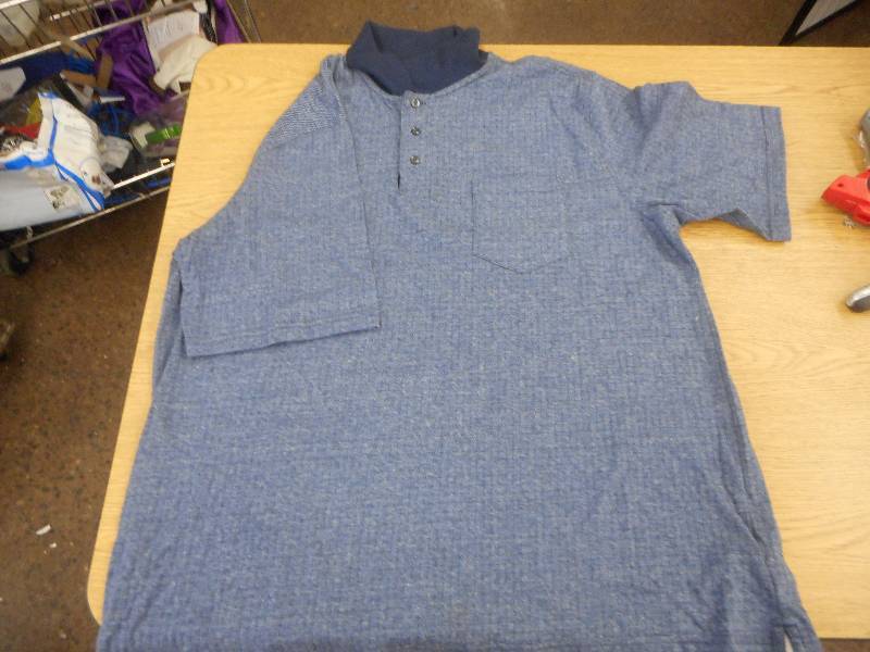 lot 25 image: GEORGE XL 3 BUTTON POLO SHIRT