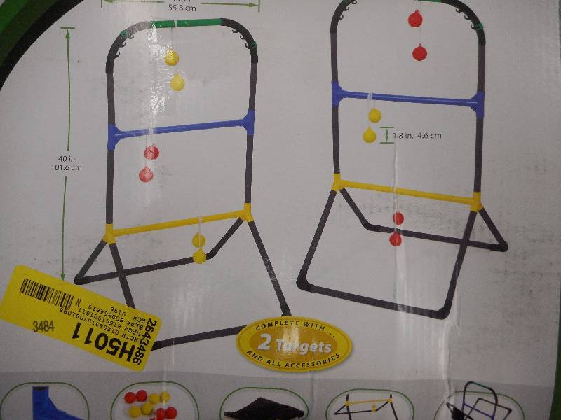 lot 33 image: GO GATOR FOLD ABLE LADDER BALL SETUP