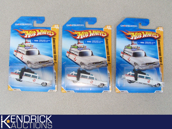 3 MINT ON CARD Hot Wheels 2010 Ghostbusters Ecto-1 Cars