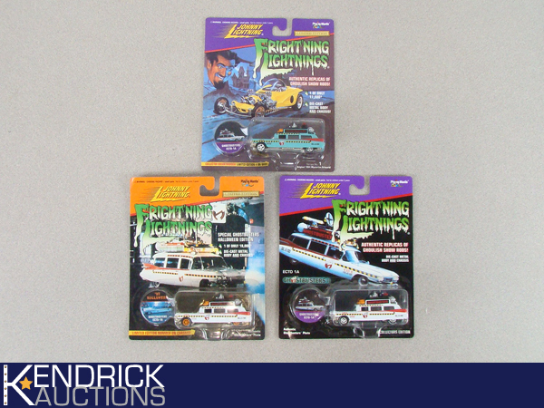 3 Vintage MINT ON CARD Johnny Lightning Ghostbusters Ecto-1A Cars