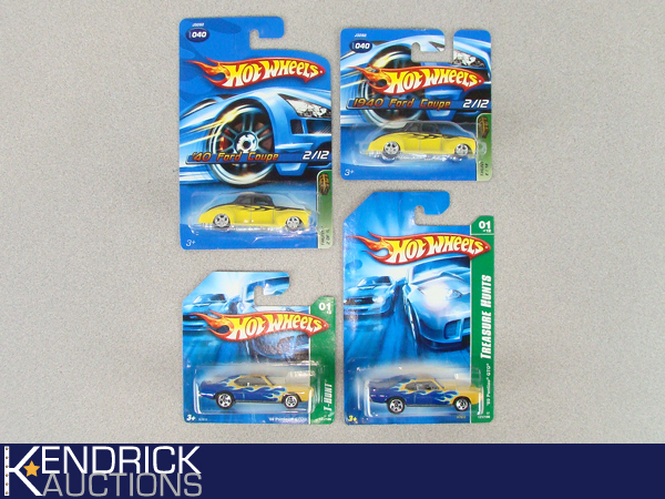4 MINT ON CARD Hot Wheels 2006-2007 Variation Treasure Hunt Cars