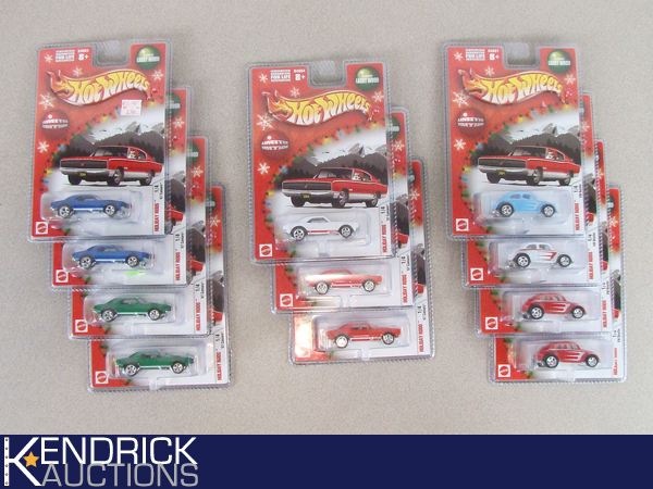 11 MINT ON CARD Hot Wheels 2004 Holiday Rods