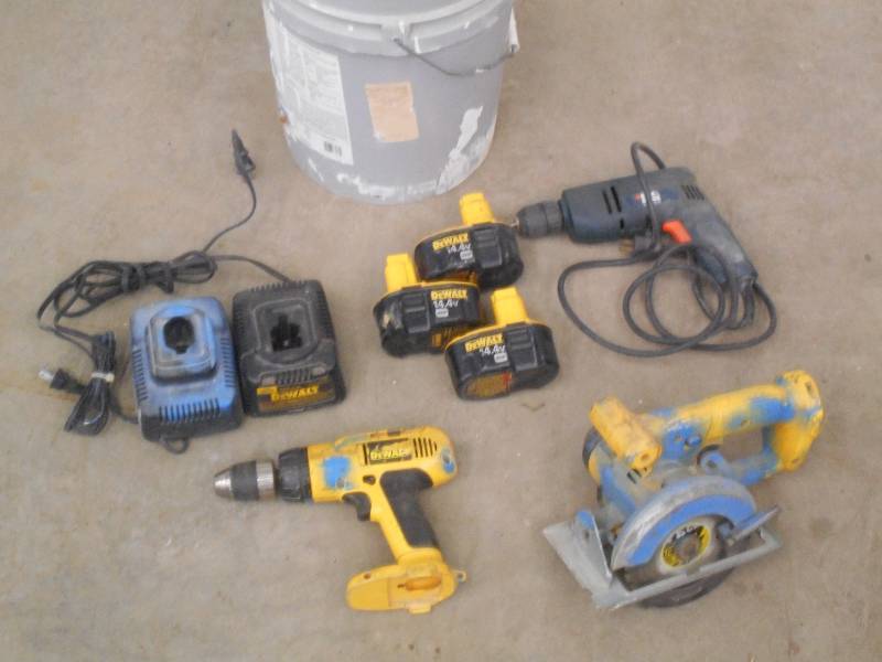 Lot Of Assorted DeWalt Cordless Too...