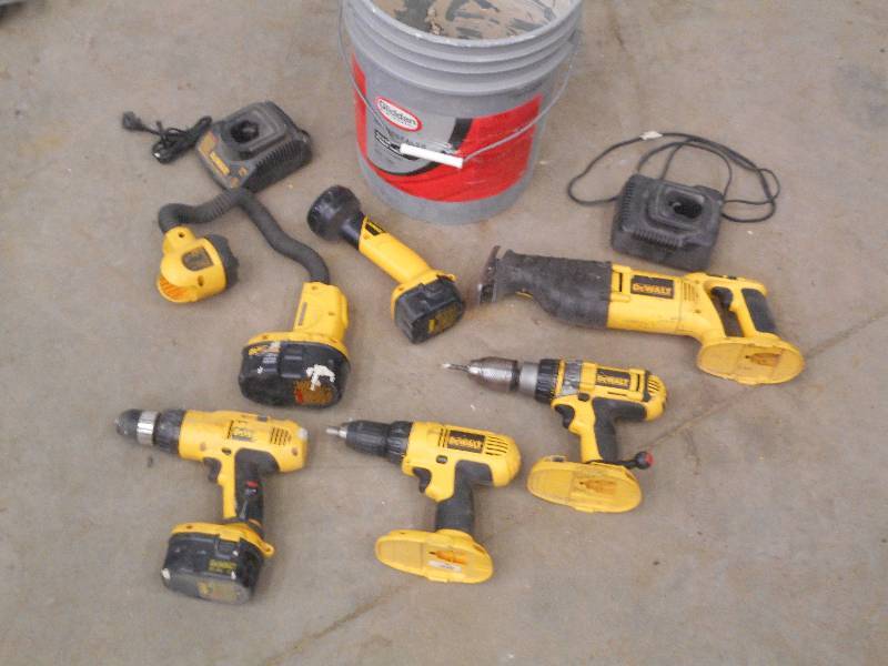 Lot Of Assorted DeWalt Cordless Too...