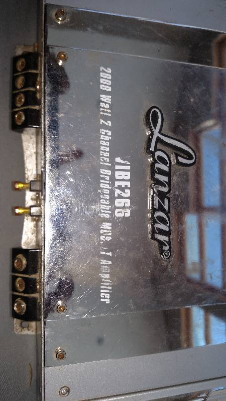 Lanzar car amplifier