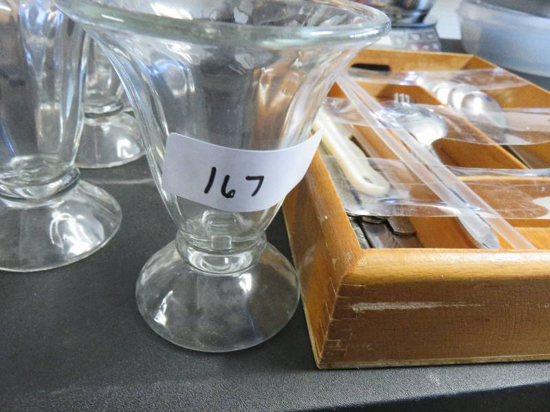 sundae dishes