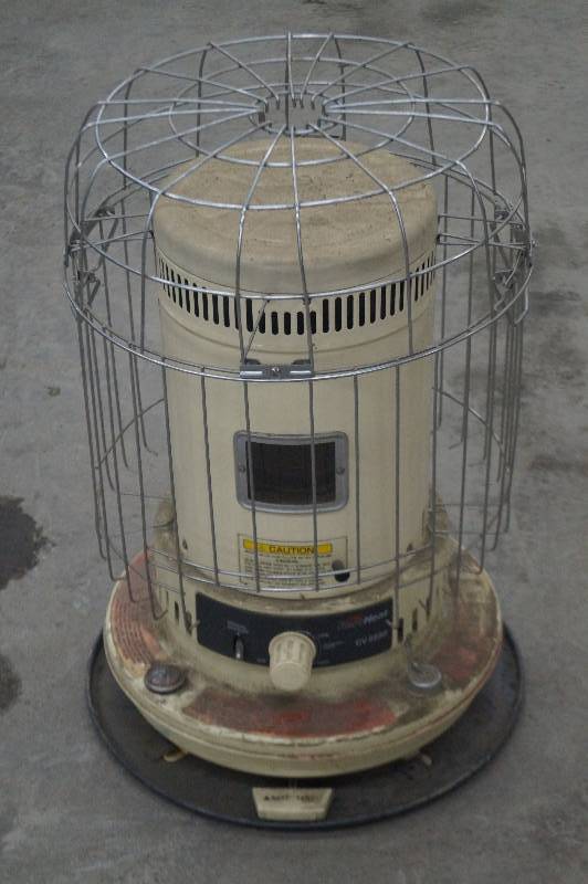 lot 2 image: Kerosene Heater