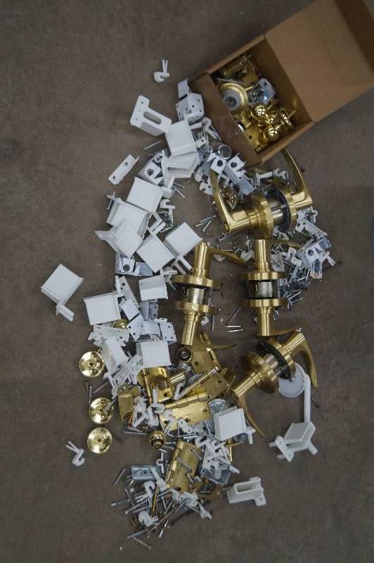 lot 25 image: Door Hardware